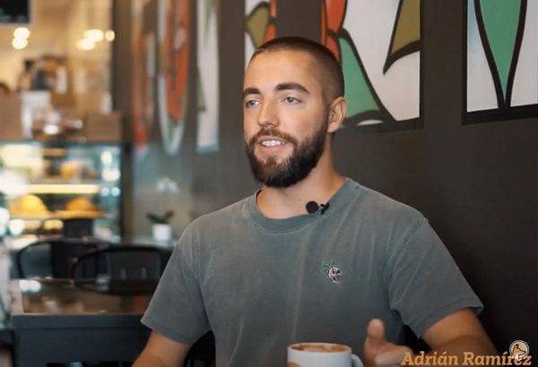 adrian video portada